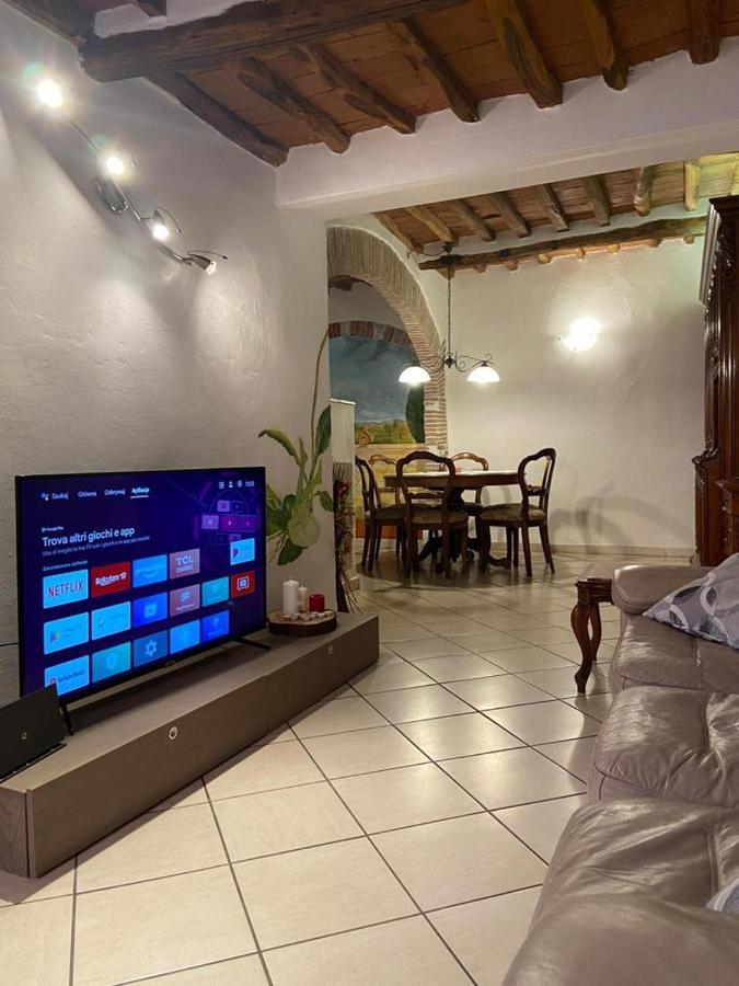 Apartamento Il Vicolo Buti Exterior foto