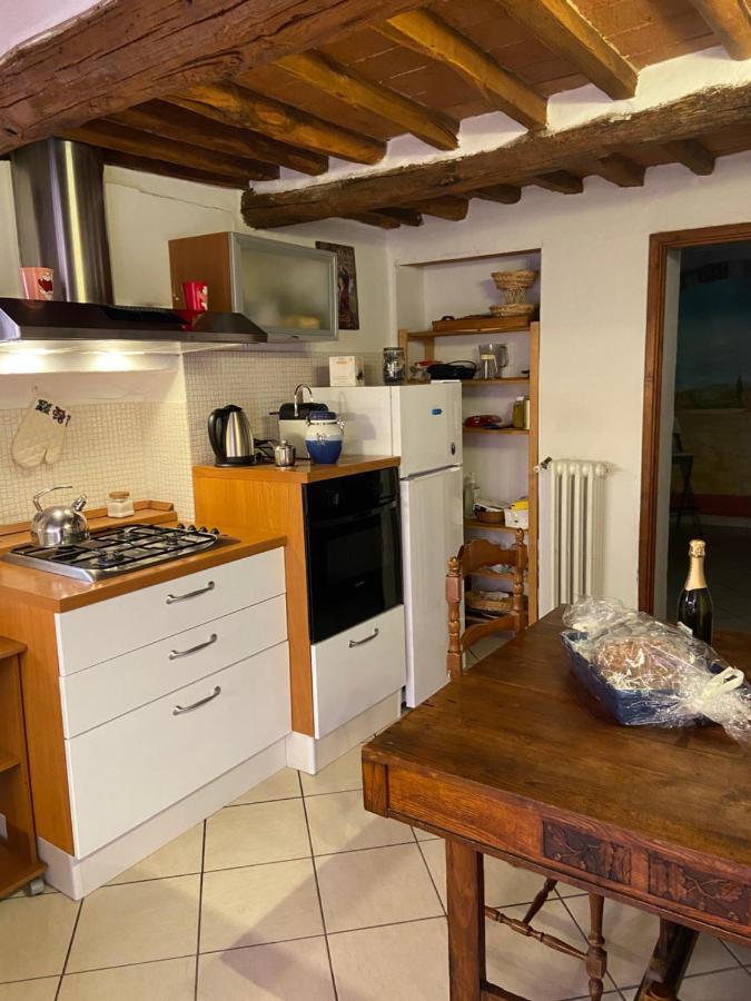 Apartamento Il Vicolo Buti Exterior foto